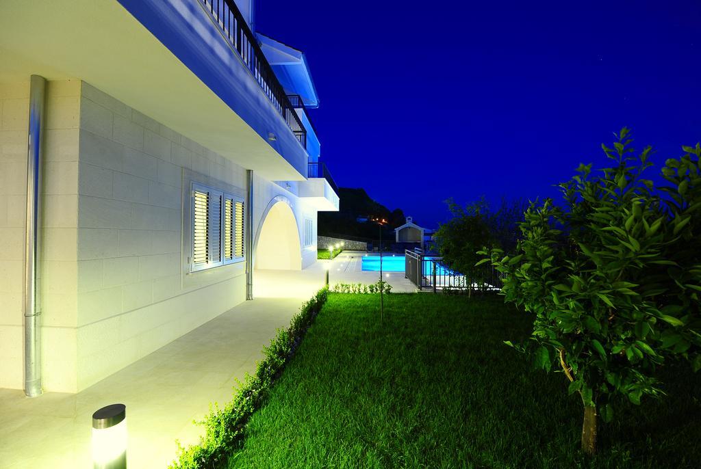 The One Resort Podstrana Exterior photo