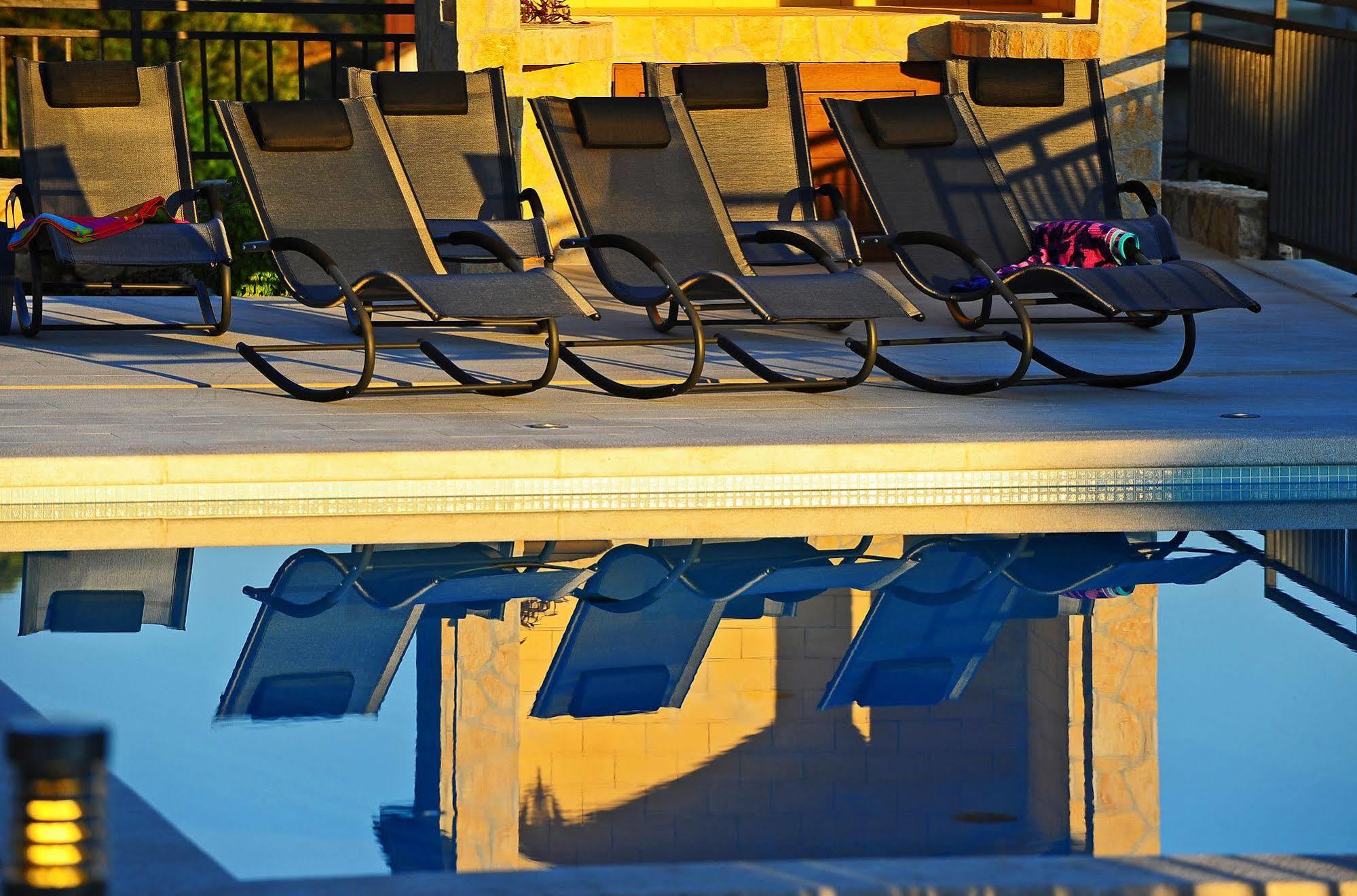 The One Resort Podstrana Exterior photo