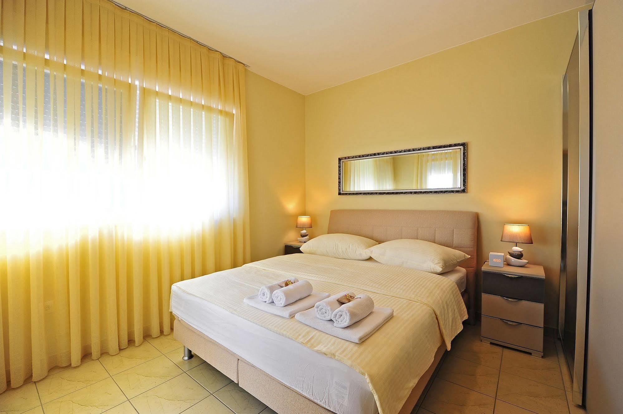 The One Resort Podstrana Exterior photo